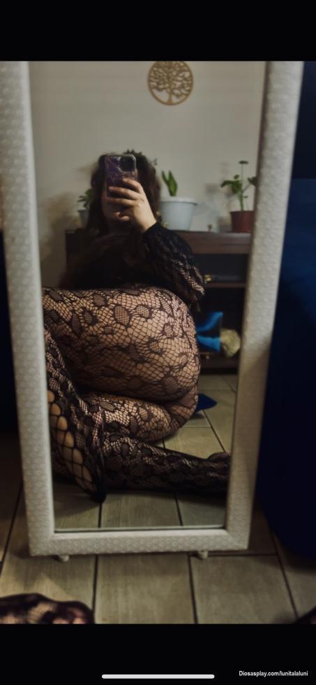 Bom día ✨
Amo como luce esta mallita sin nada debajo 🤭 ¿será que a ti también te guste mirar? 👀
Pincha el link 😘❤️‍🔥
https://arsmate.com/lunitalaluni/post/5951566